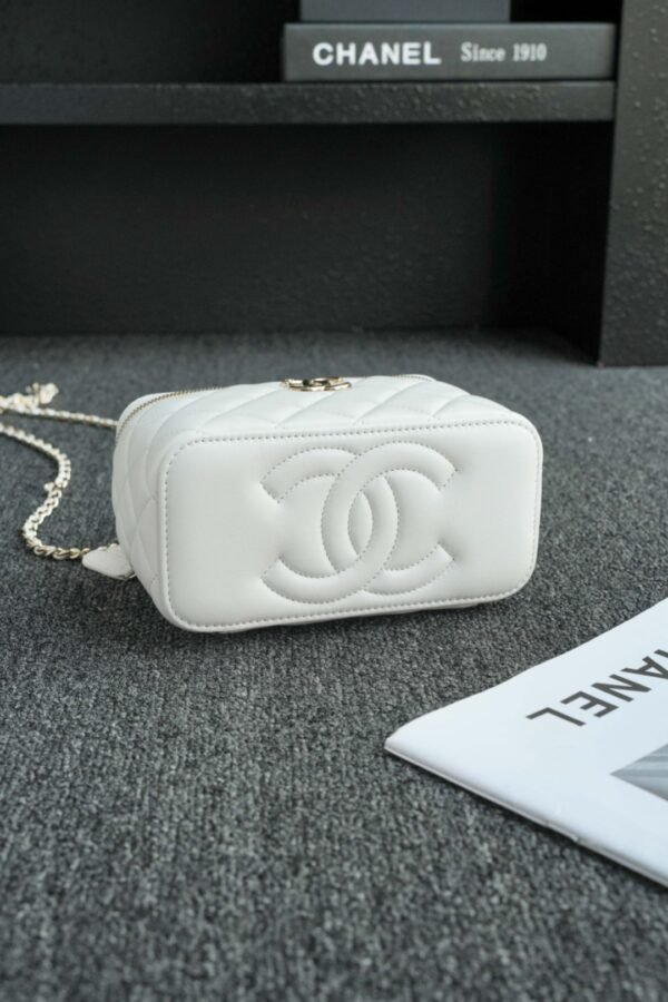 Luxe Pearl Handle Box - Image 3