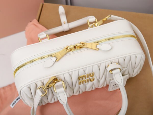 5BB142 PremiumLeather Bowling Bag - Image 3