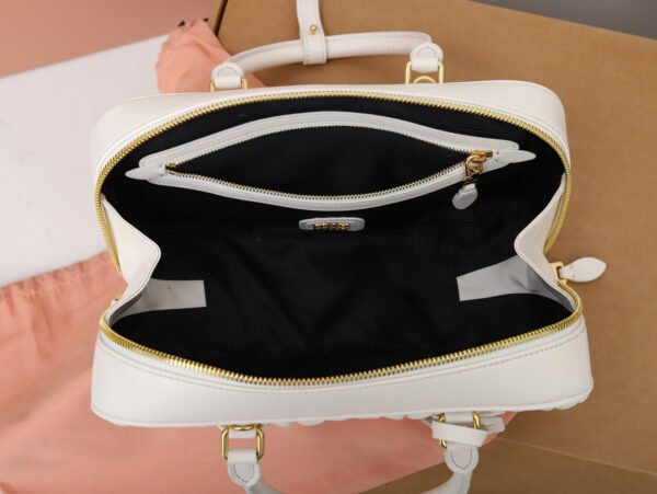 5BB142 PremiumLeather Bowling Bag - Image 5